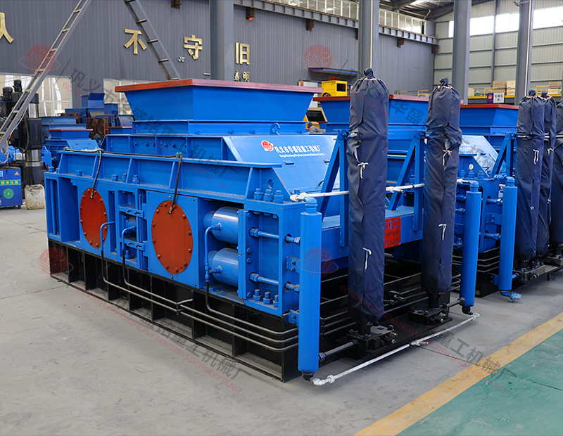 加工河卵石用什么破碎機，小型對輥制砂機報價是多少？