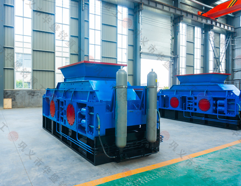 小型硬料制砂機(jī)_制砂設(shè)備生產(chǎn)線_時(shí)產(chǎn)300噸對(duì)輥制砂機(jī)