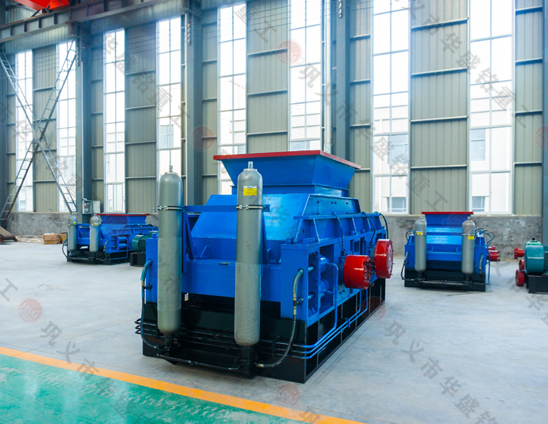 處理濕物料用什么制砂機(jī)？液壓對(duì)輥制砂機(jī)多少錢(qián)一臺(tái)？