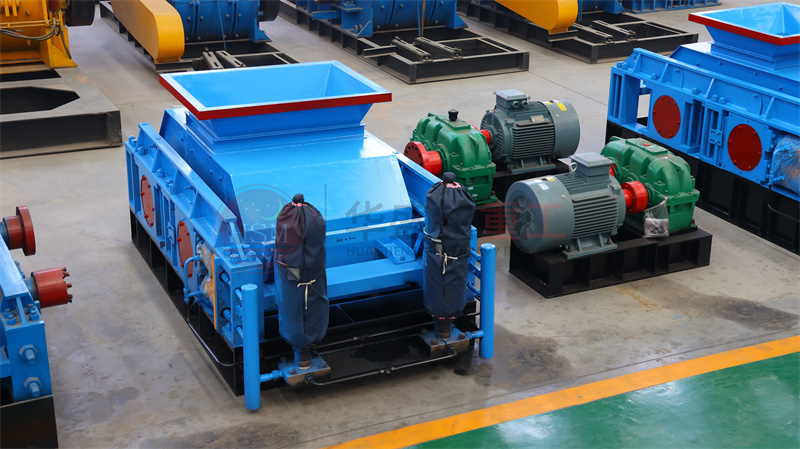 河南液壓對輥制砂機優勢多多，廠家如何選擇？