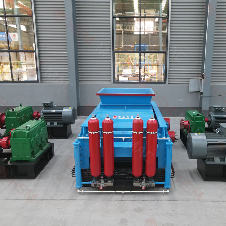 時(shí)產(chǎn)80噸對(duì)輥制砂機(jī)哪個(gè)廠家靠譜？多少錢(qián)一臺(tái)？